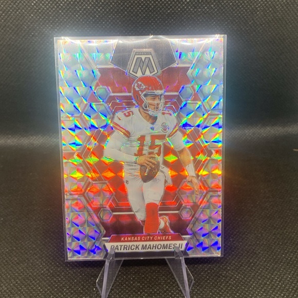Patrick Mahomes 2023 Panini Mosiac Holographic Football Card KC Chiefs HOF QB!! - Picture 6 of 6